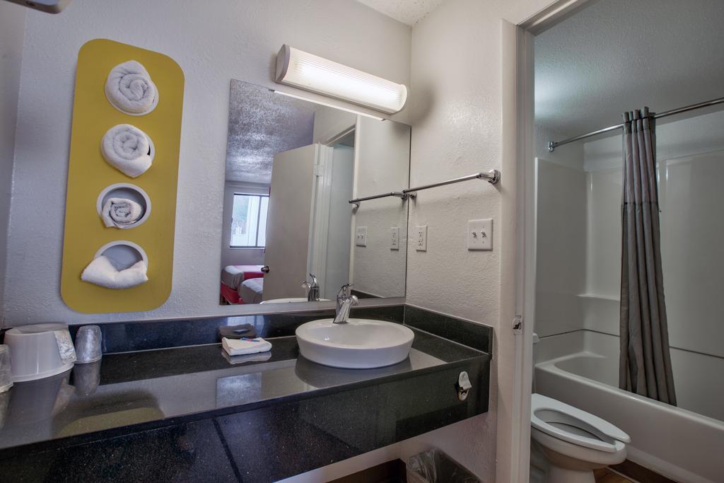 Motel 6-Tallahassee, Fl ภายนอก รูปภาพ